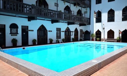 Tembo House Hotel TWA